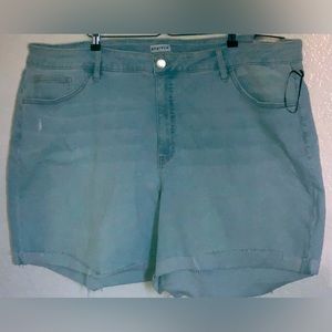 PLUS SIZE HIGHRISE SHORTS AND HIGHRISE ANKLE BOOTCUT